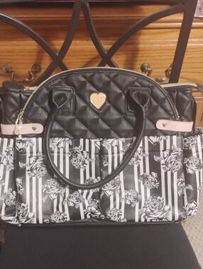 Betsey Johnson Diaper Bag Black & White Rose Print + Changing Pad